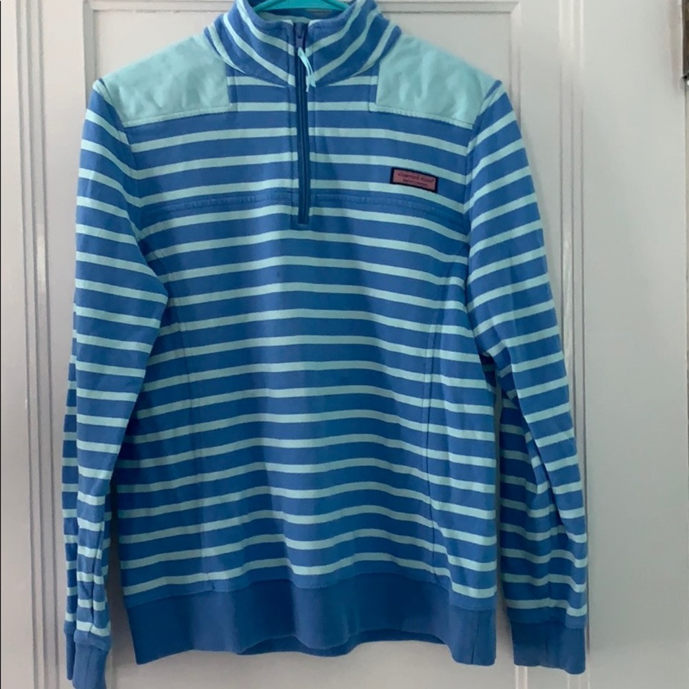 Vineyard Vine Pullover Size Small - image 1
